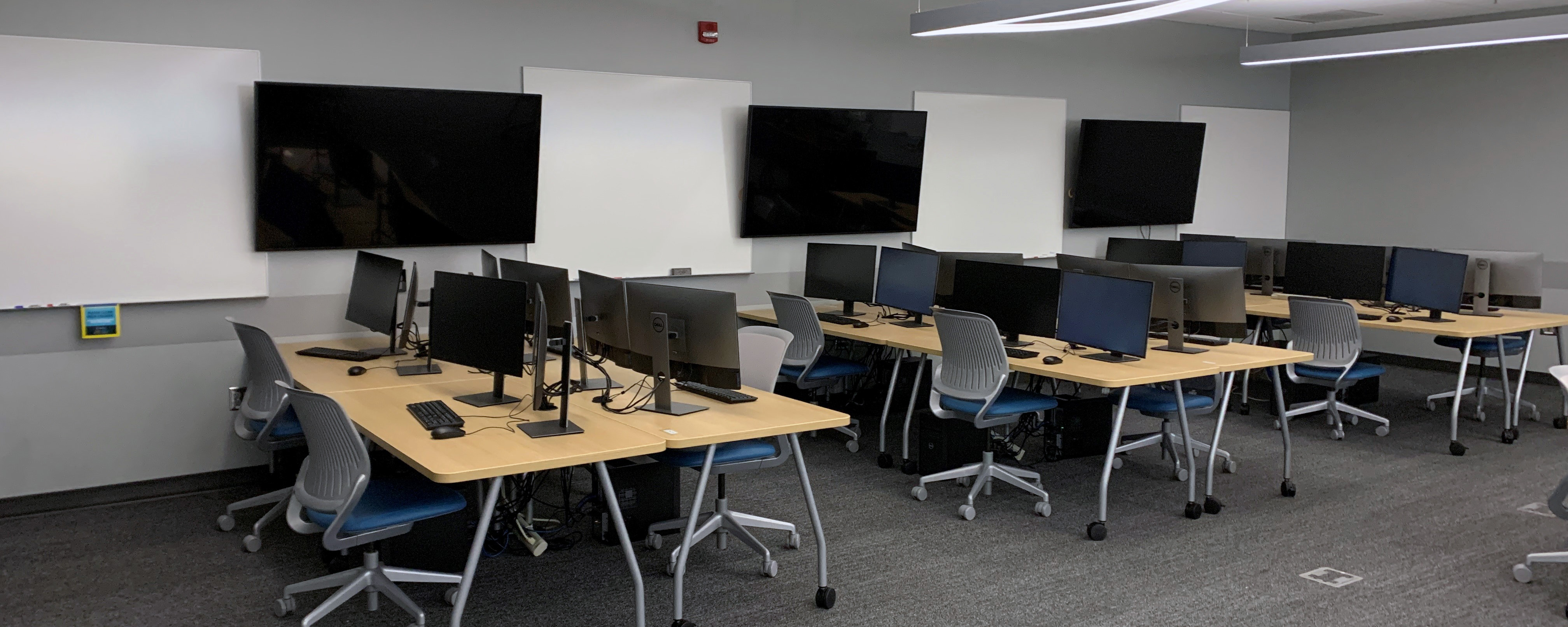 Image of a computer lab in JCCC